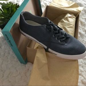 hermosa sneaker standard